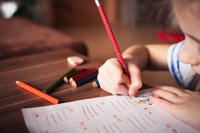 تربية الأطفال بأقسامها الثلاثة